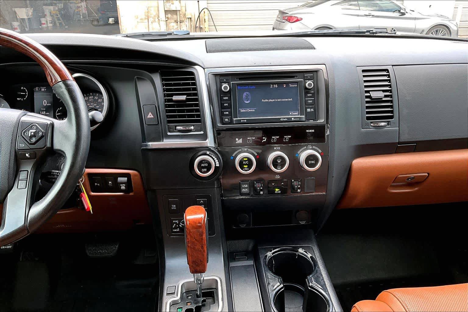 Used 2019 Toyota Sequoia Platinum RWD image 9
