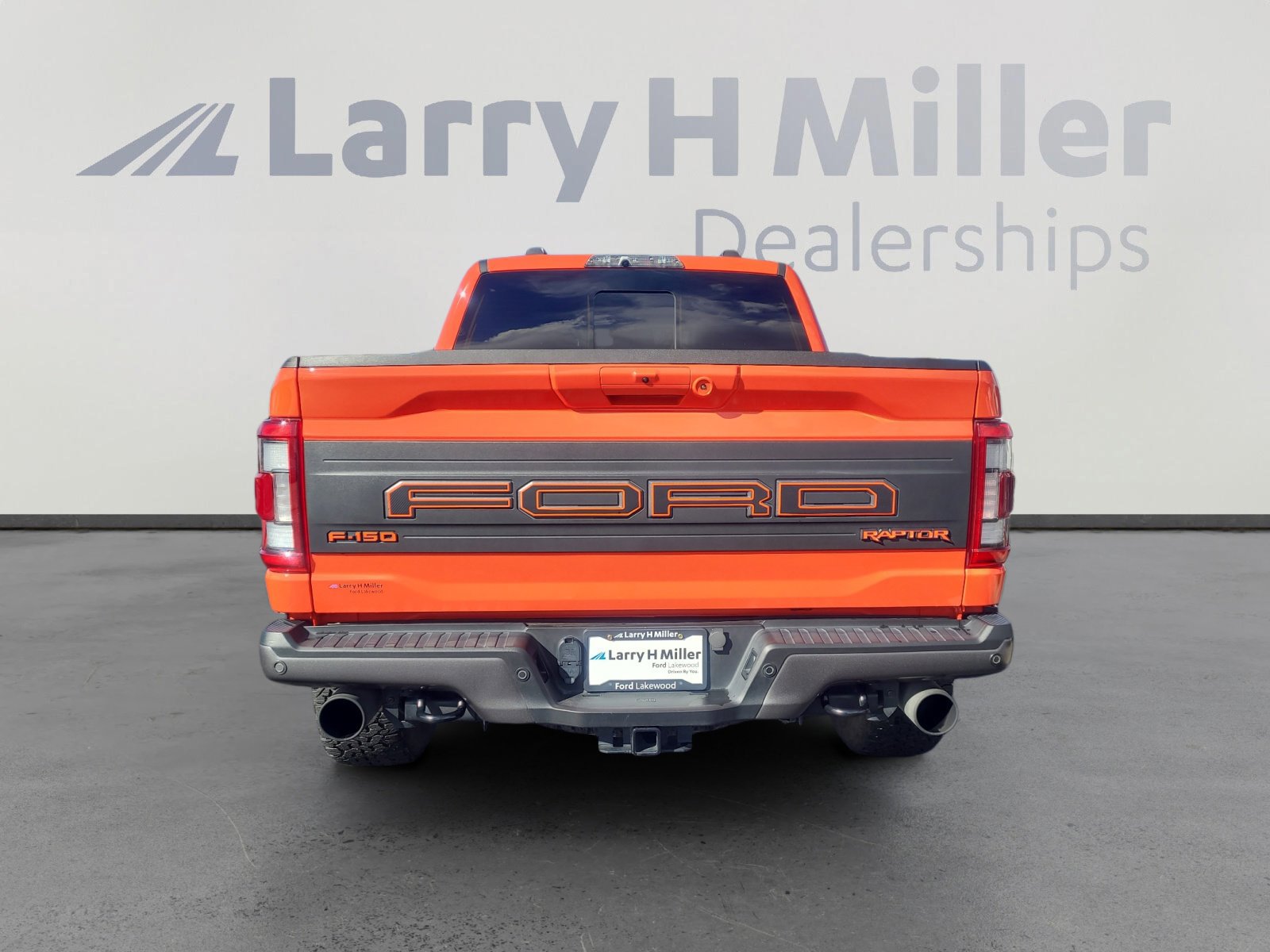 Certified 2023 Ford F150 Raptor w/ Blue Interior Package image 4