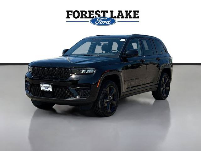 Used 2023 Jeep Grand Cherokee Altitude AWD/4WD image 3