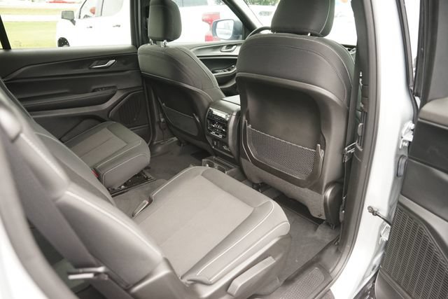 Used 2025 Jeep Grand Cherokee L Laredo w/ Luxury Tech Group I AWD/4WD image 17
