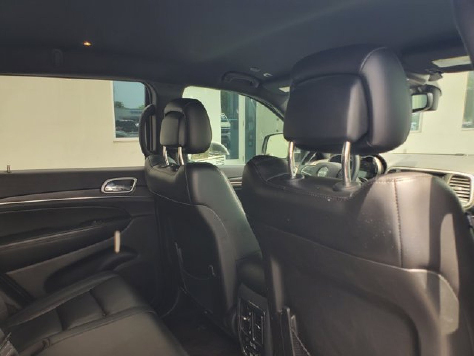 Used 2018 Jeep Grand Cherokee Limited w/ Trailer Tow Group IV RWD image 30