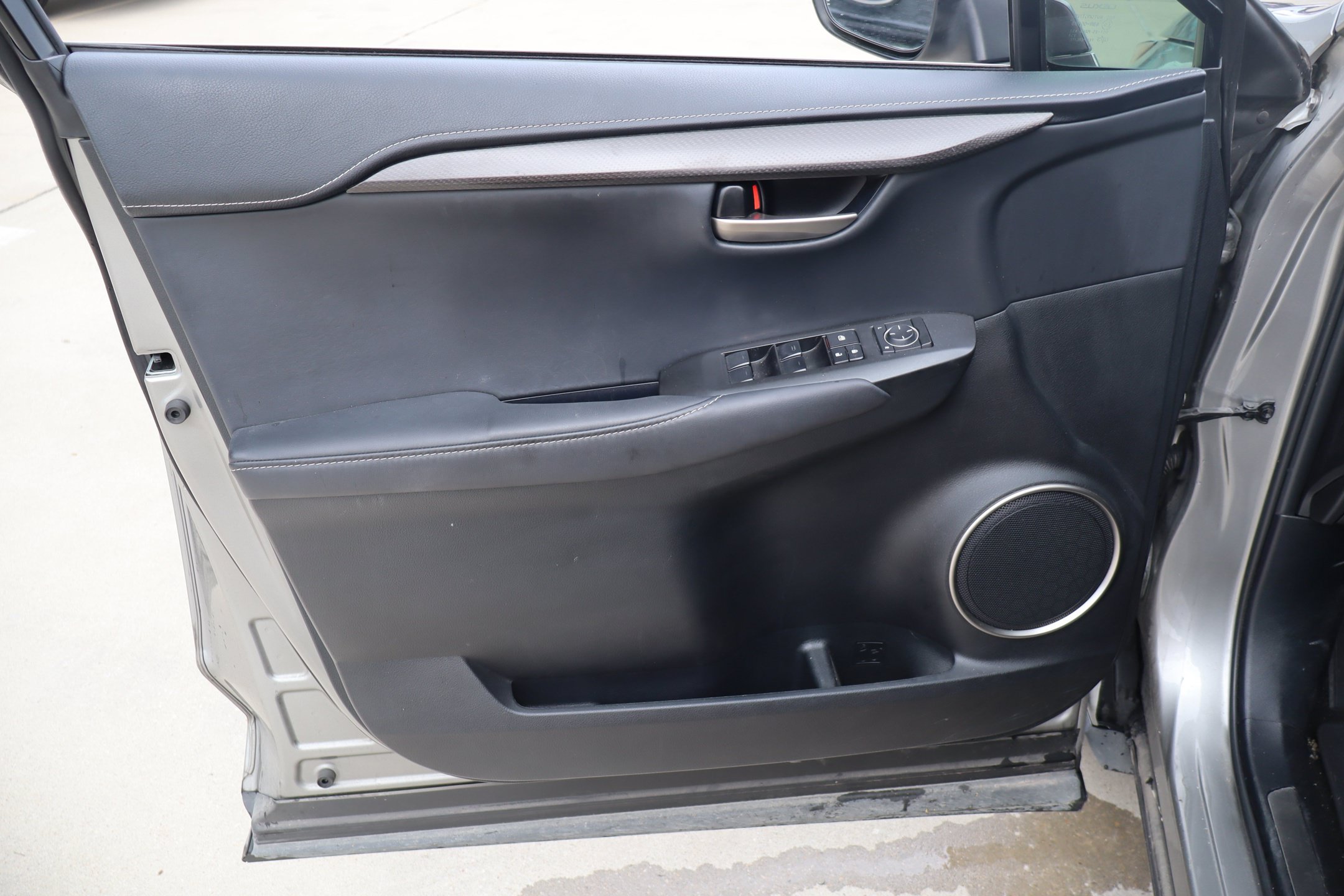 Used 2017 Lexus NX 200t FWD image 13