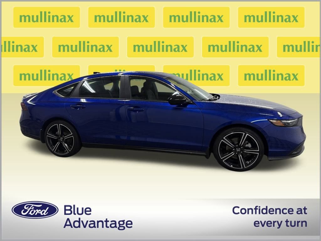 Used 2024 Honda Accord Sport image 2