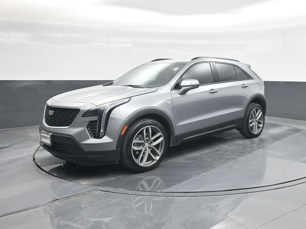 Used 2023 Cadillac XT4 Sport image 2