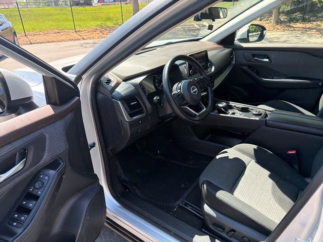 Used 2023 Nissan Rogue SV AWD/4WD image 13