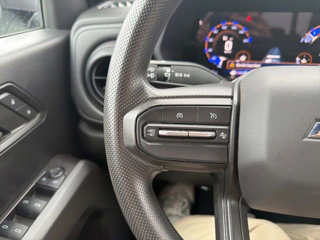 Used 2024 Chevrolet Colorado W/T w/ WT Convenience Package RWD image 33