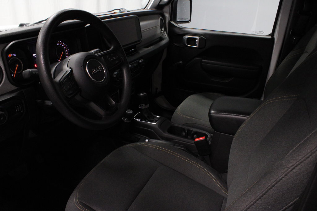 Used 2024 Jeep Wrangler Sport AWD/4WD image 19