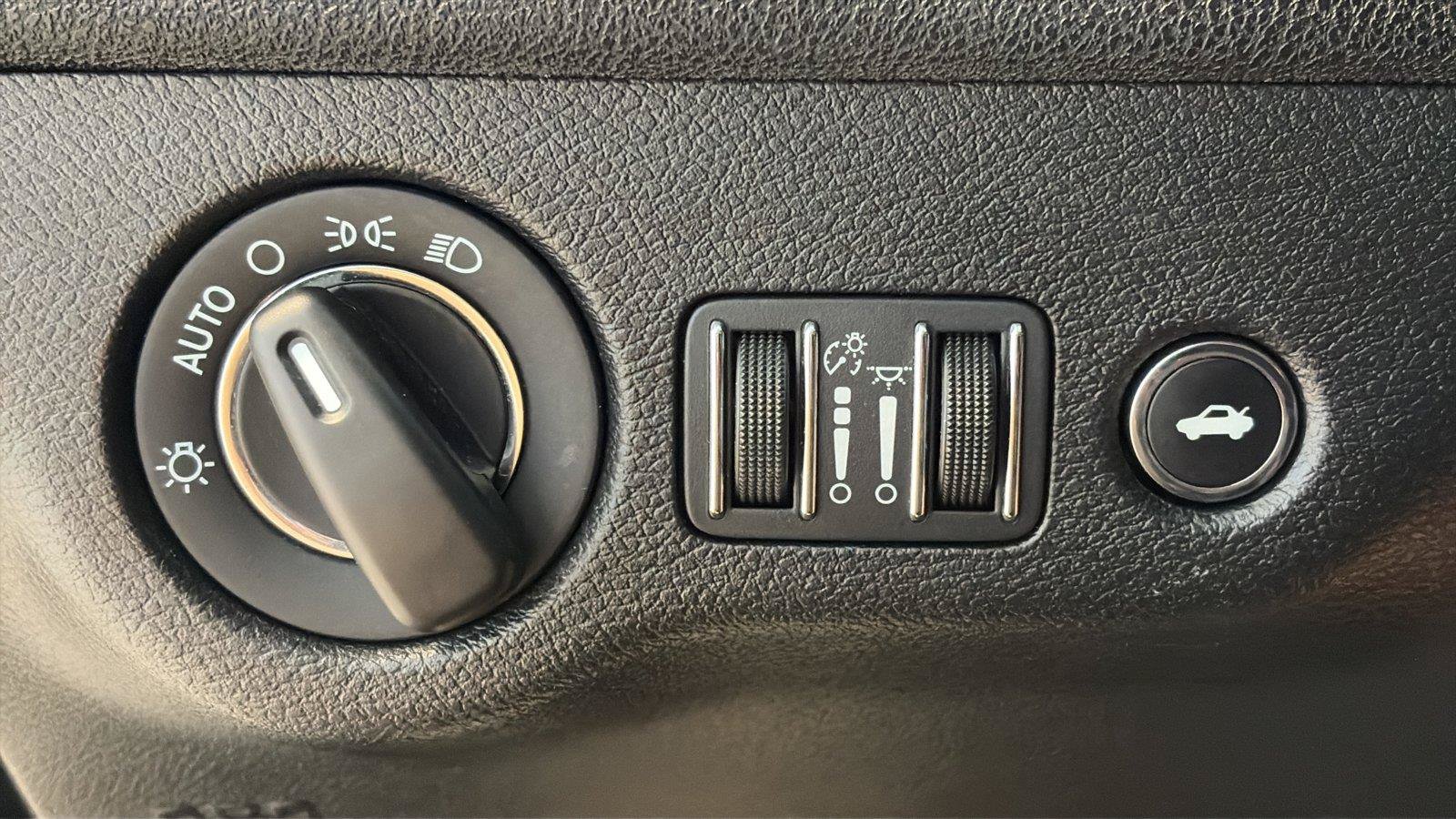 Used 2018 Chrysler 300 Touring w/ Sport Appearance Package RWD image 24