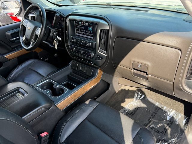 Used 2018 Chevrolet Silverado 1500 LTZ w/ LTZ Plus Package AWD/4WD image 30