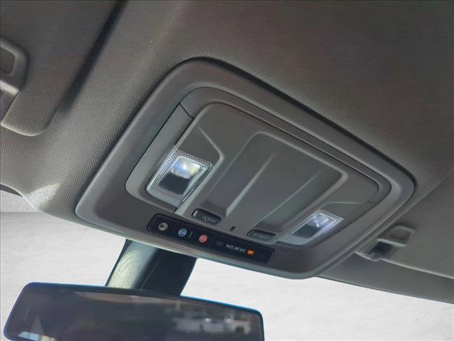 Used 2020 Chevrolet Silverado 1500 Custom w/ Custom Value Package image 13