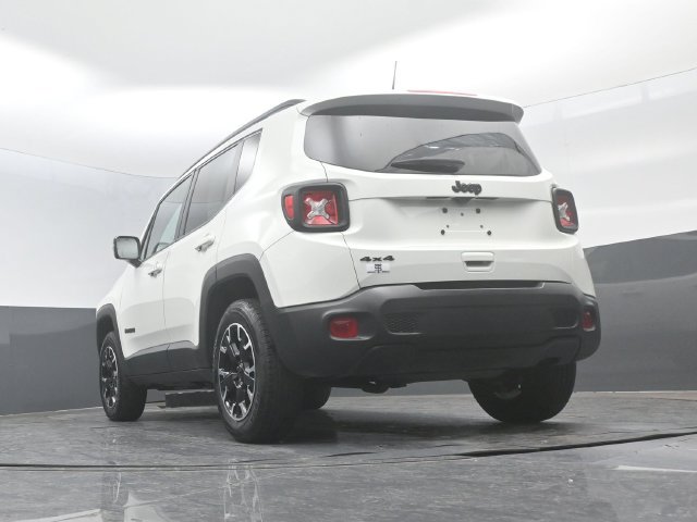 Used 2023 Jeep Renegade Latitude AWD/4WD image 22
