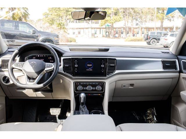 Used 2022 Volkswagen Atlas SEL R-Line image 13