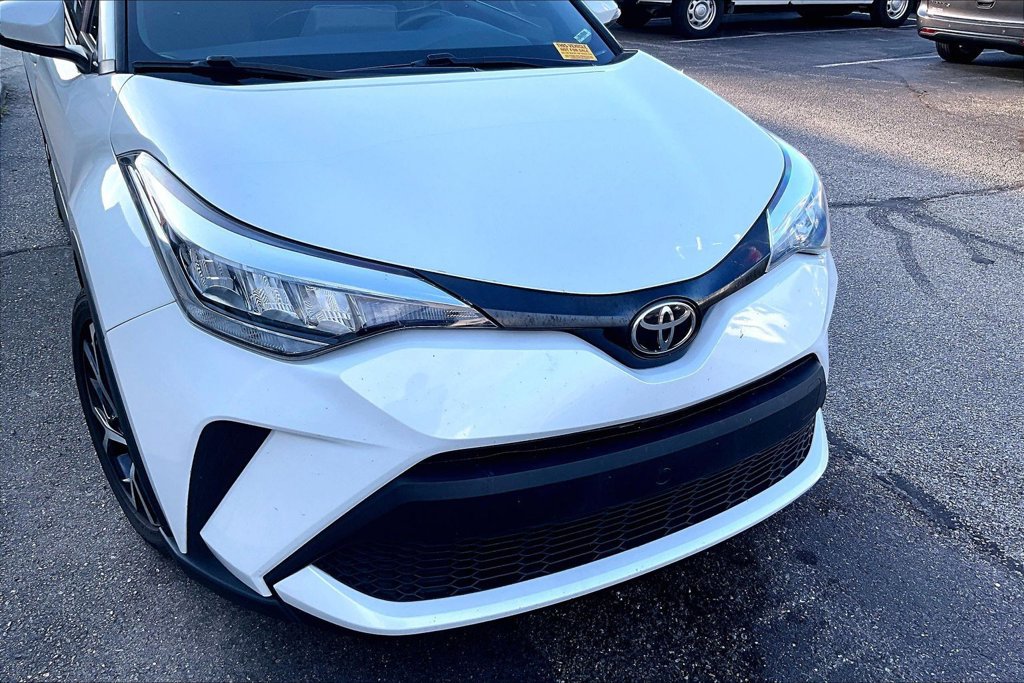 Used 2022 Toyota C-HR XLE FWD image 5