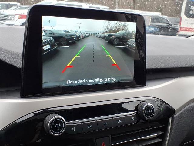 Certified 2022 Ford Escape SE w/ SE Sport Appearance Package image 15