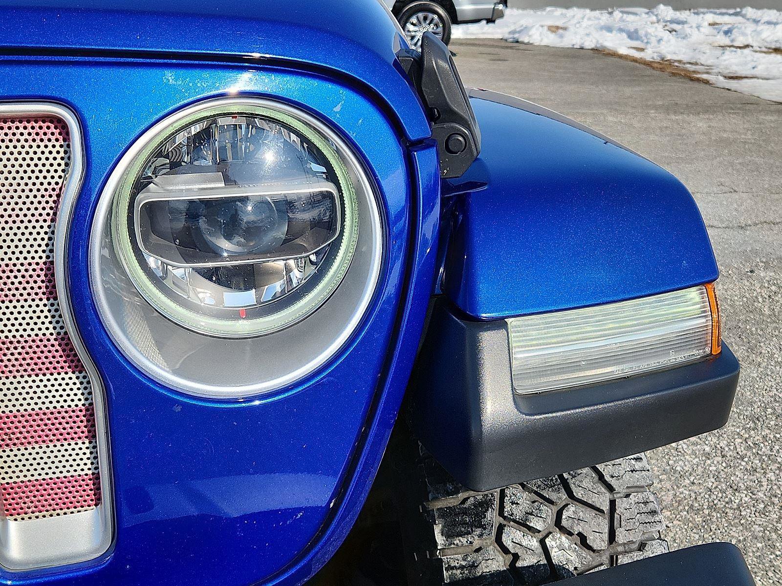 Used 2018 Jeep Wrangler Unlimited Sahara image 10