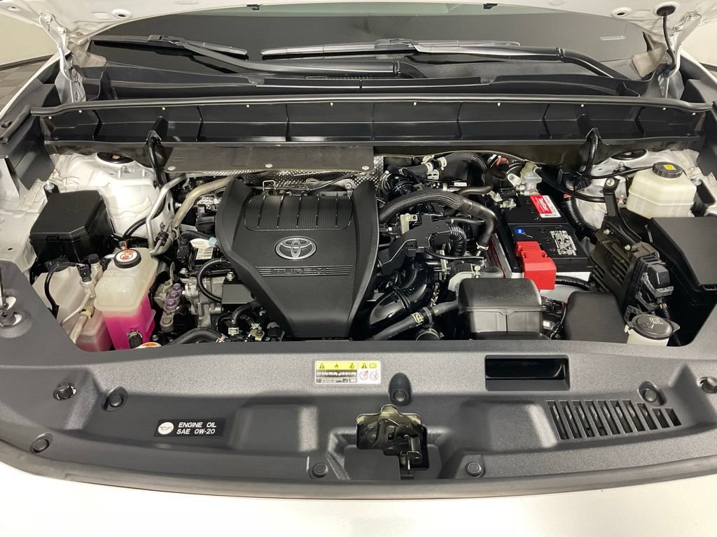Used 2023 Toyota Highlander XSE AWD/4WD image 9