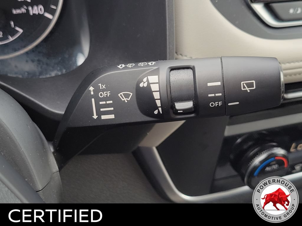 Used 2025 Nissan Rogue SV FWD image 32