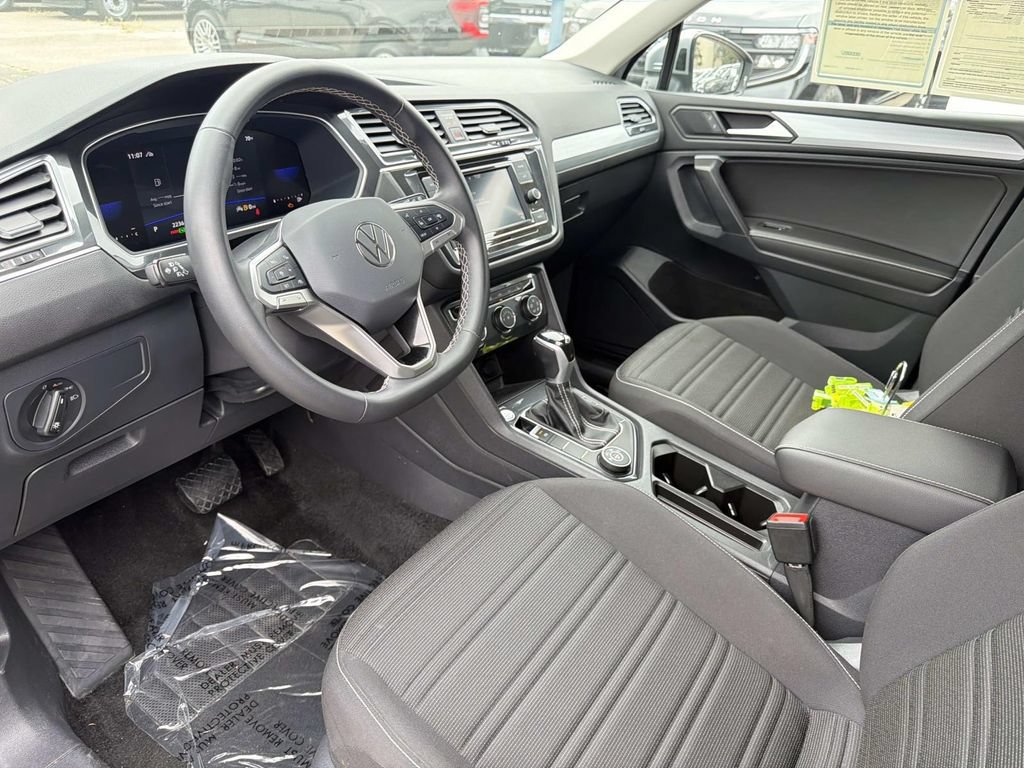 Used 2024 Volkswagen Tiguan S AWD/4WD image 14