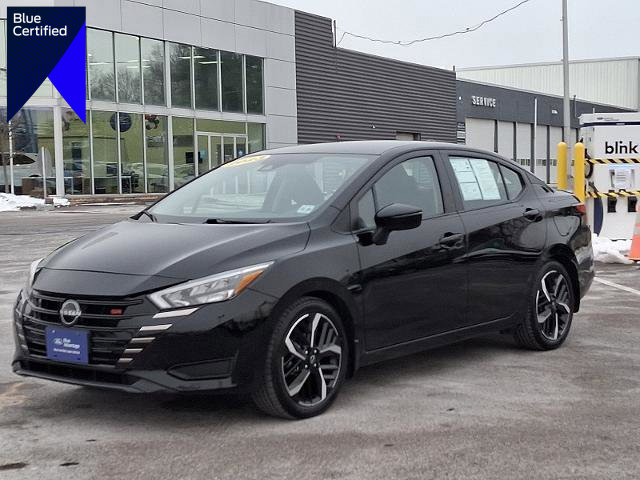 Used 2023 Nissan Versa SR w/ Trunk Package image 1