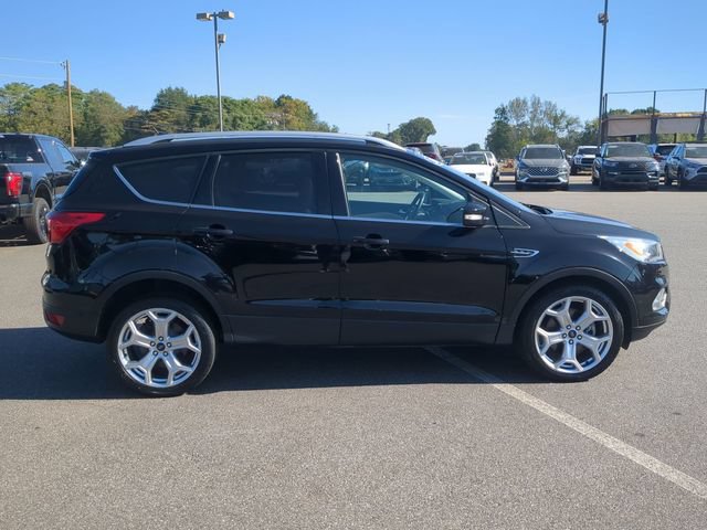 Certified 2019 Ford Escape Titanium FWD image 2
