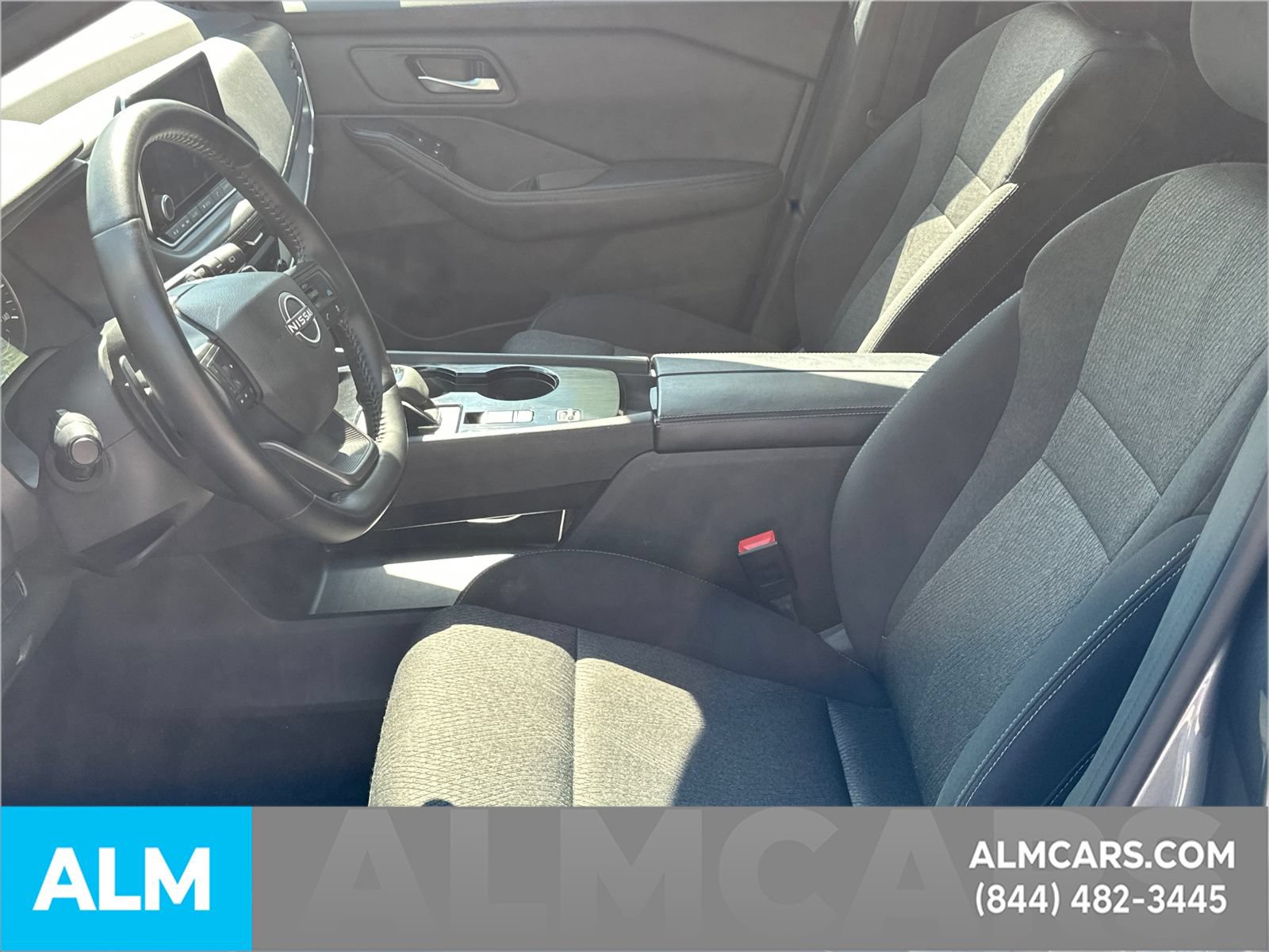 Used 2025 Nissan Rogue SV FWD image 10