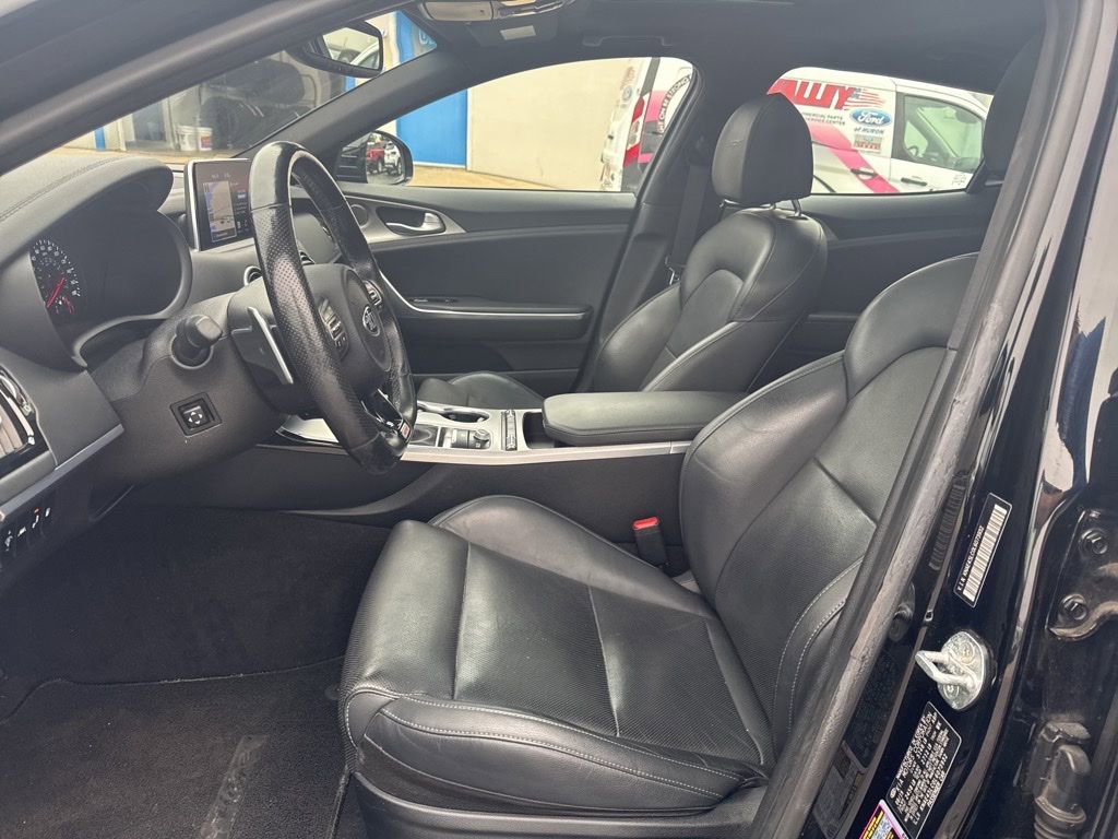 Used 2020 Kia Stinger GT1 AWD/4WD image 9