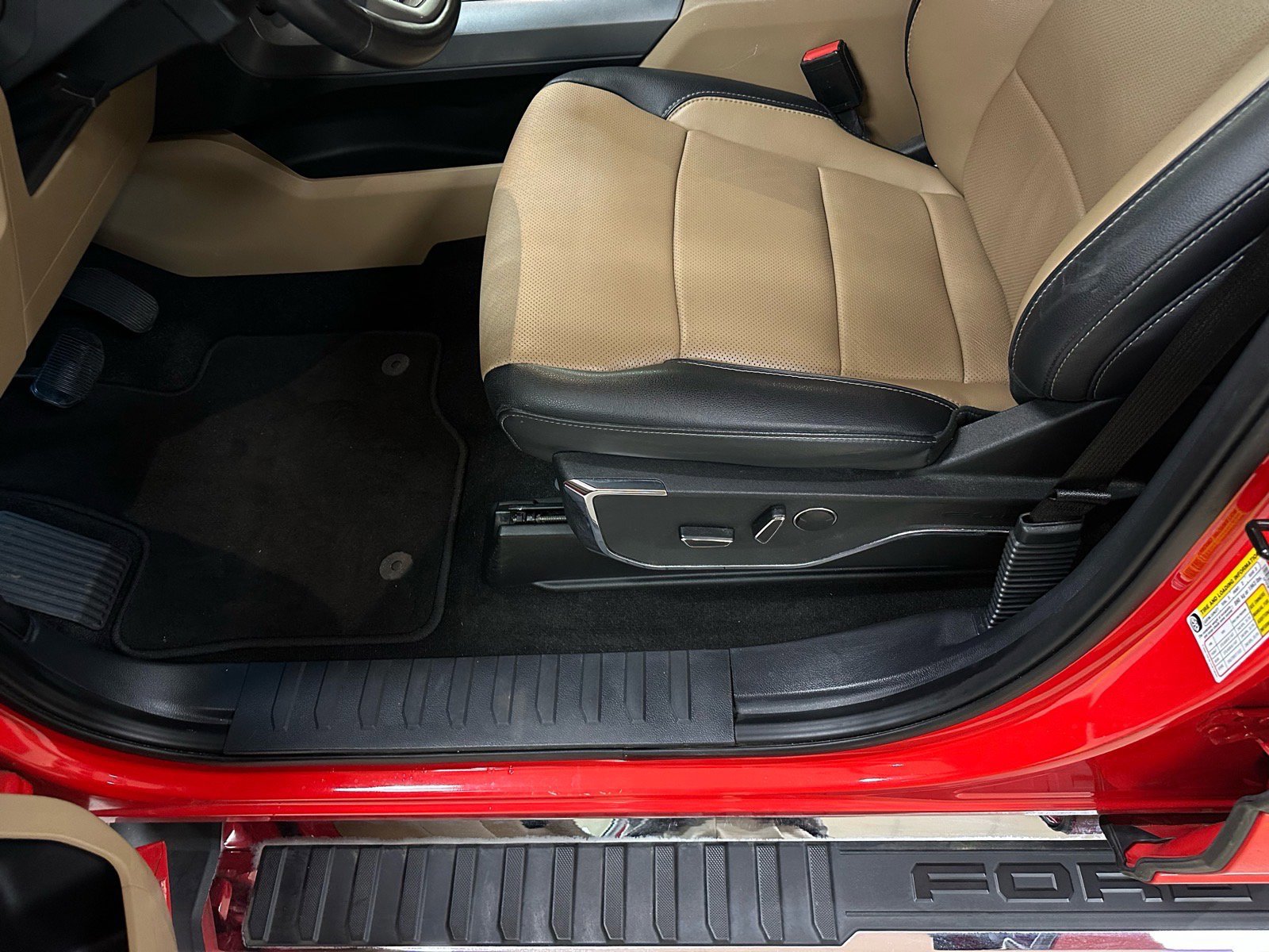 Certified 2021 Ford F150 Lariat w/ Trailer Tow Package image 23