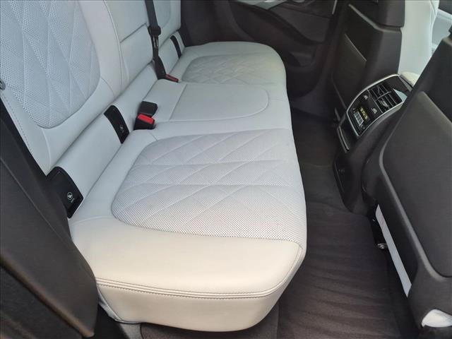Used 2024 BMW X6 xDrive40i w/ Executive Package AWD/4WD image 22