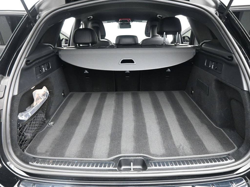 Used 2025 Mercedes-Benz GLC 300 image 24