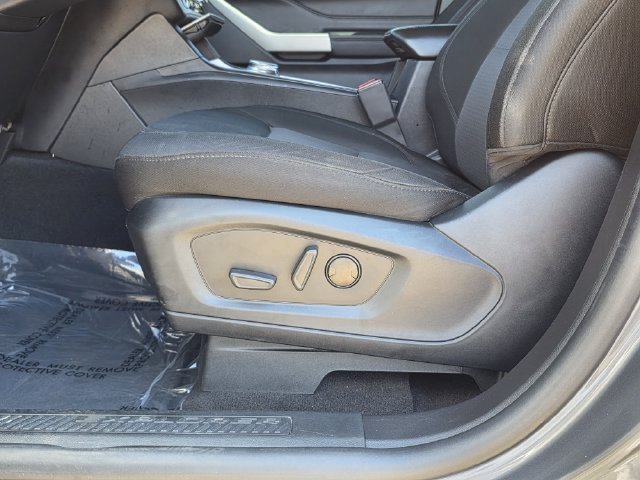 Certified 2023 Ford Explorer XLT RWD image 15