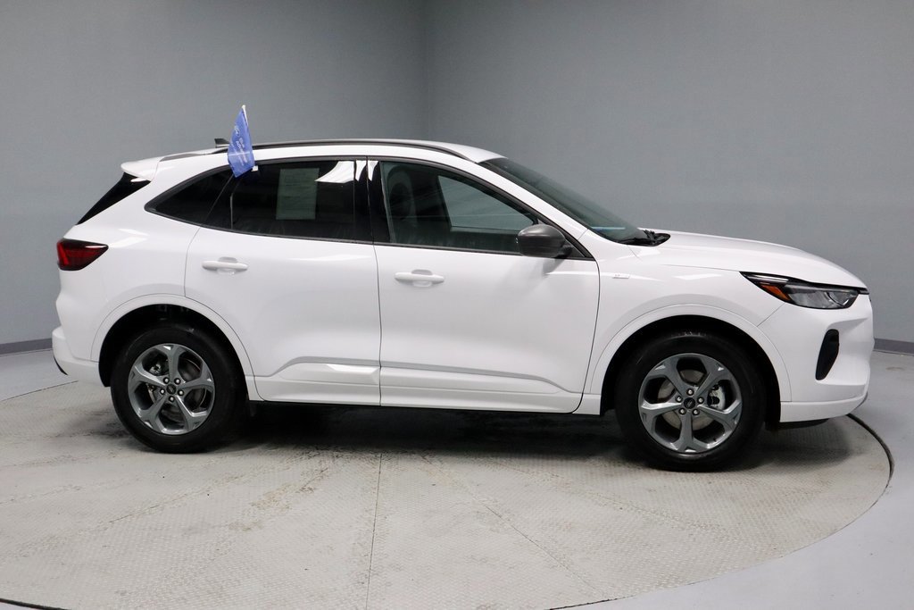 Certified 2023 Ford Escape ST-Line w/ Tech Pack #1 image 6