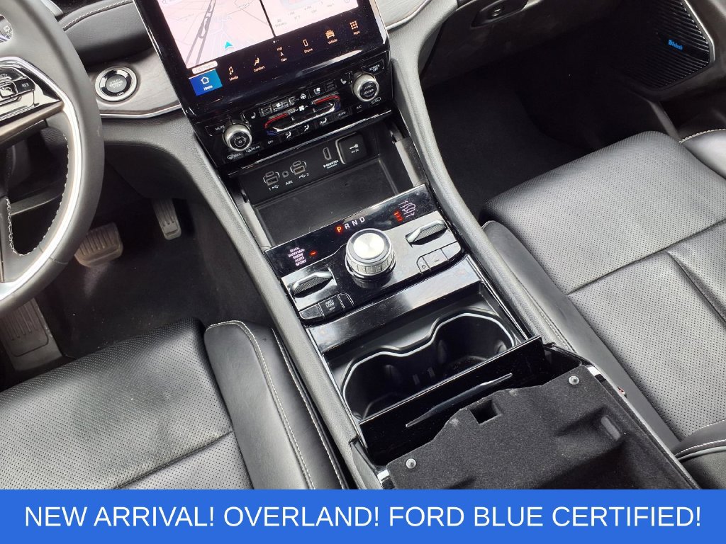 Used 2023 Jeep Grand Cherokee Overland w/ Luxury Tech Group IV AWD/4WD image 12