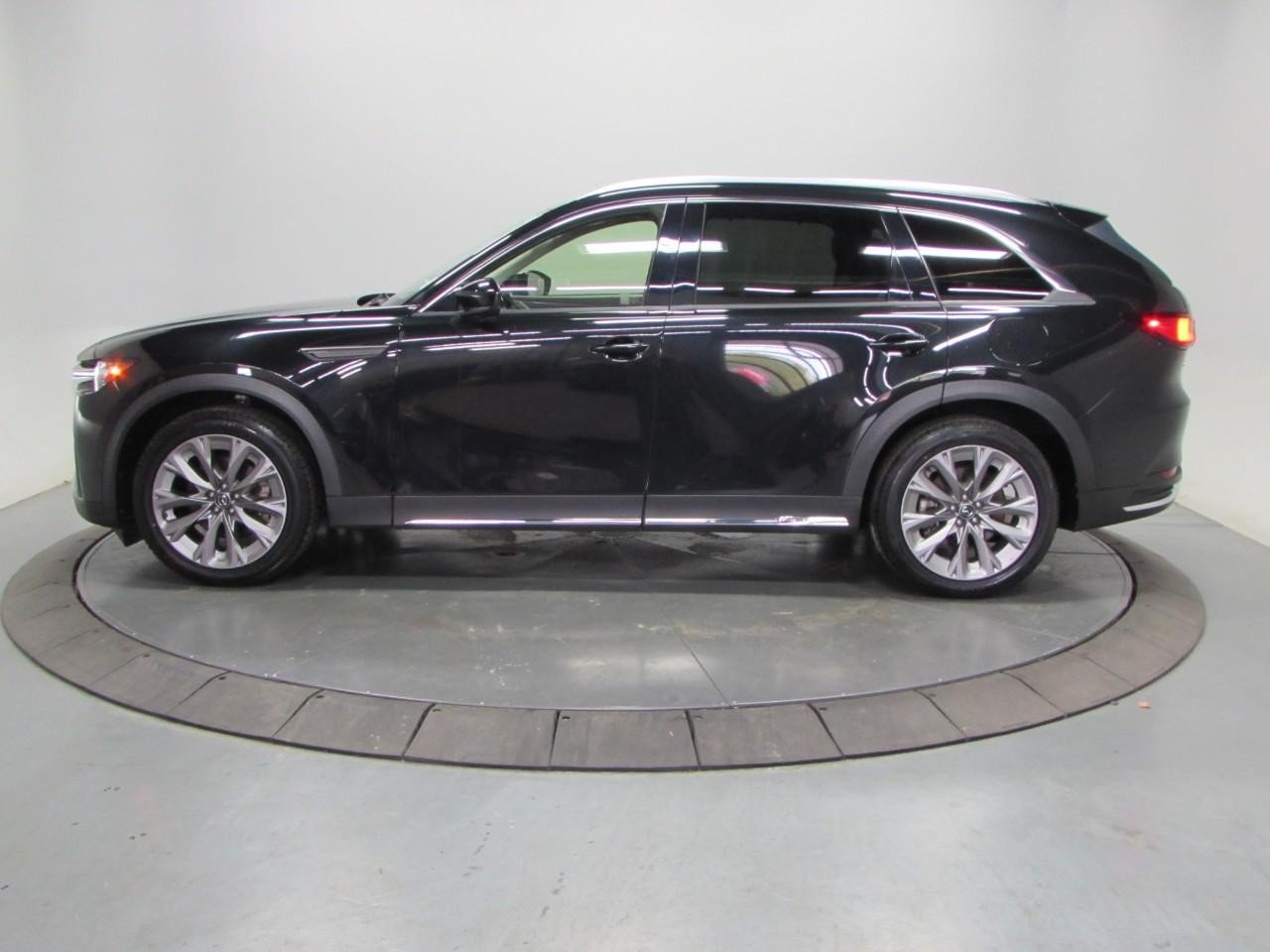 Used 2024 MAZDA CX-90 3.3 Turbo w/ Premium Package AWD/4WD image 4