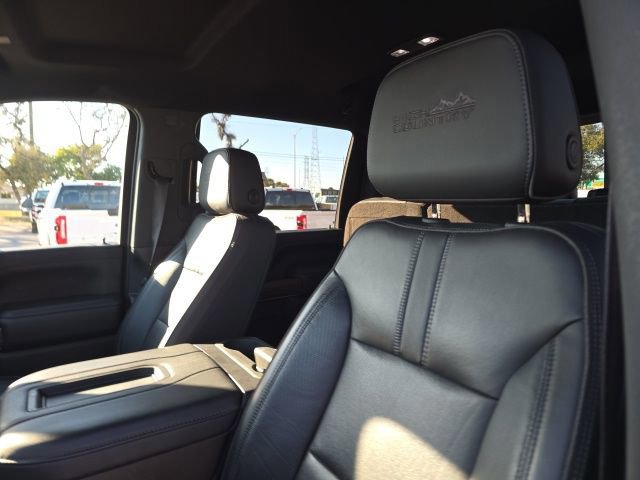 Used 2022 Chevrolet Silverado 3500 High Country w/ Z71 Off-Road Package image 9