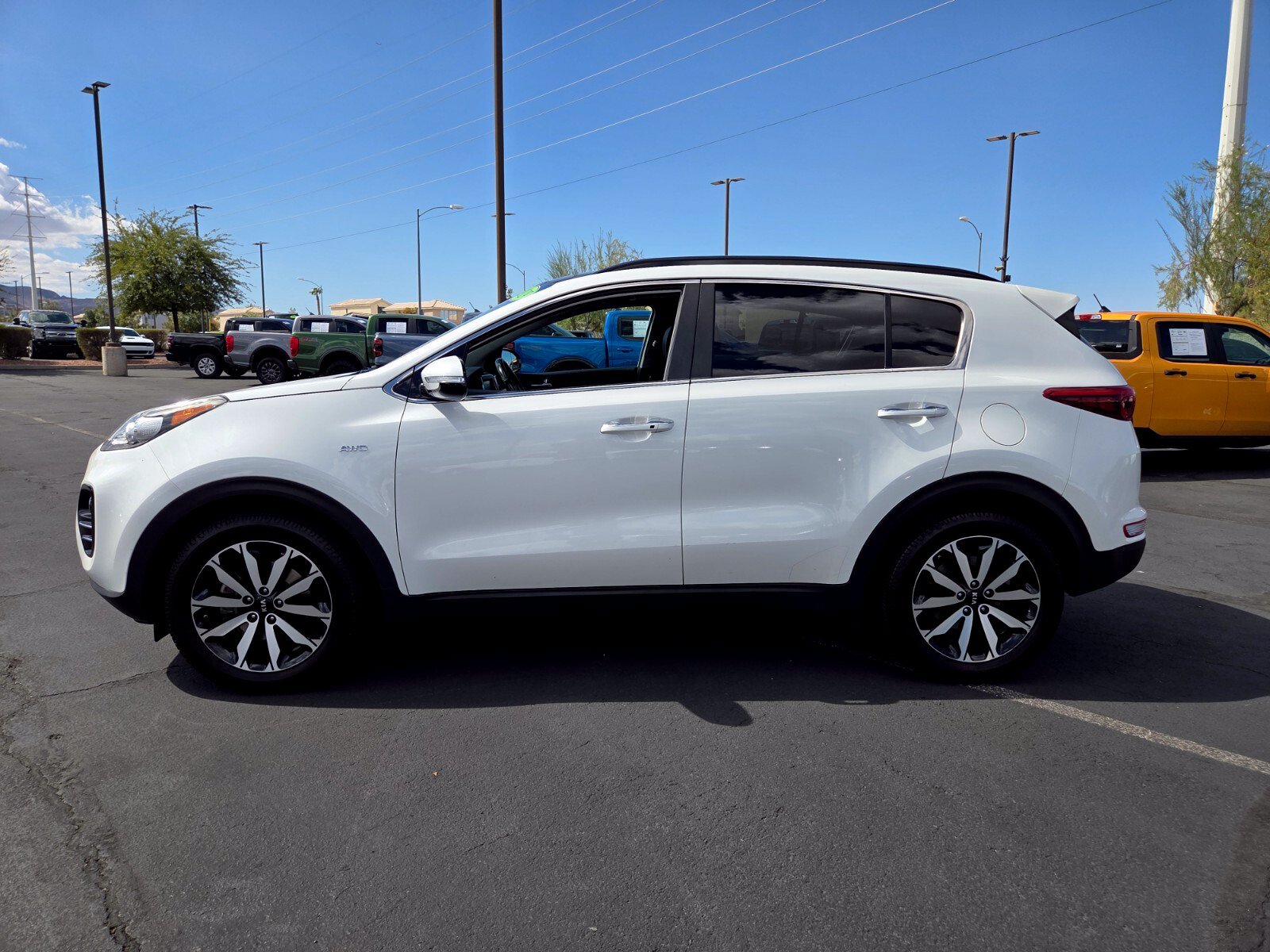 Used 2019 Kia Sportage EX w/ EX Premium Package AWD/4WD image 3