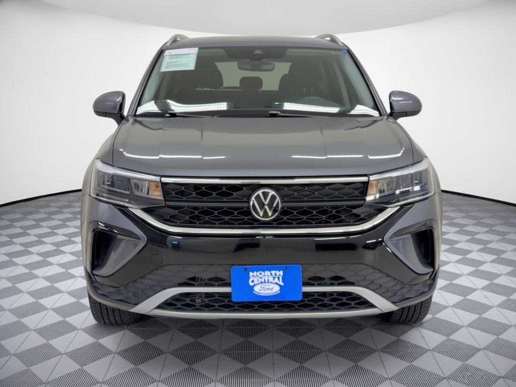 Used 2023 Volkswagen Taos SE FWD image 6