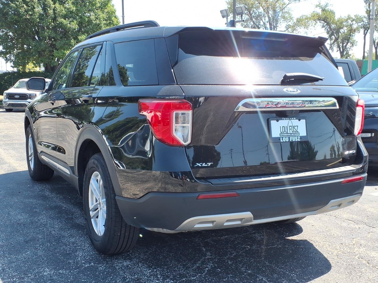 Certified 2023 Ford Explorer XLT w/ Equipment Group 202A AWD/4WD image 27