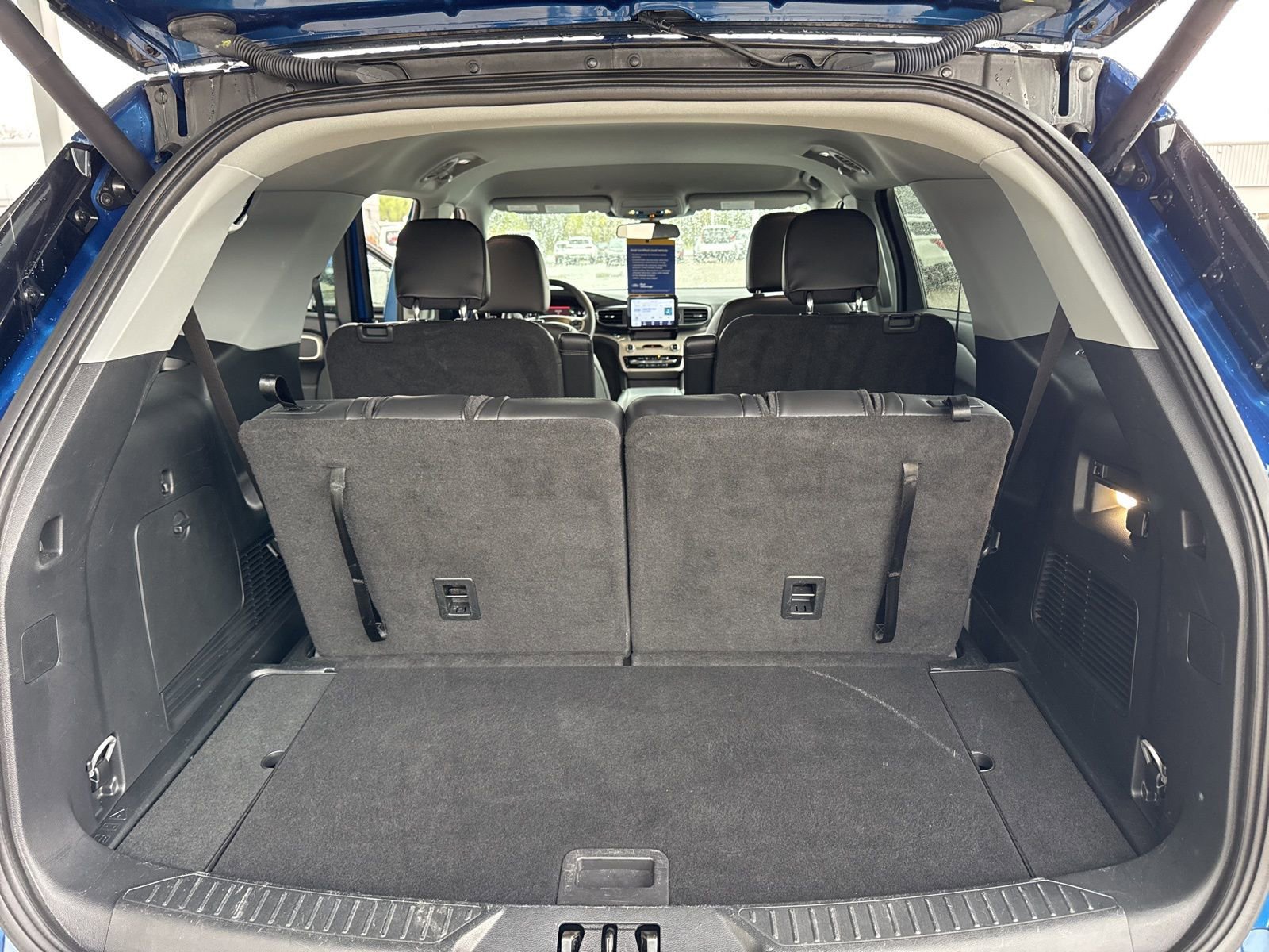 Certified 2023 Ford Explorer XLT w/ Equipment Group 202A AWD/4WD image 38