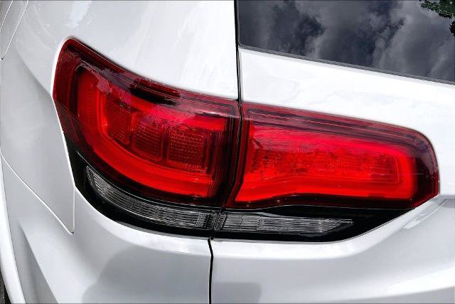 Used 2020 Jeep Grand Cherokee Altitude AWD/4WD image 30
