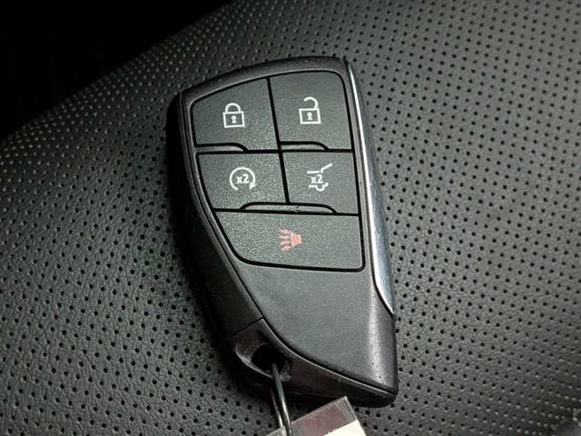 Used 2022 Buick Envision Avenir w/ Safety Package FWD image 38