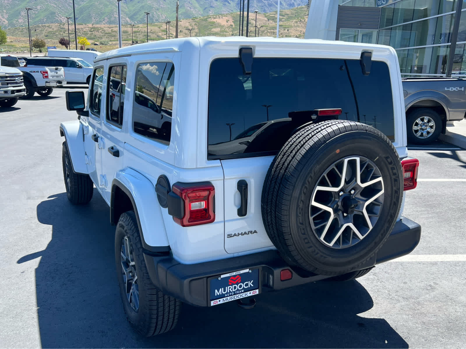 Used 2025 Jeep Wrangler Unlimited Sahara AWD/4WD image 10