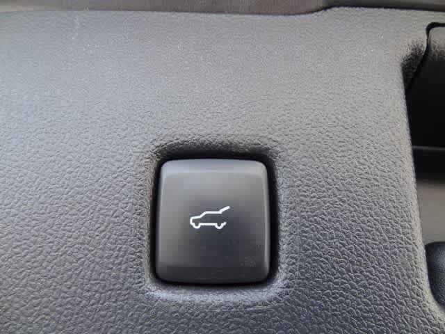 Certified 2024 Ford Escape ST-Line AWD/4WD image 10