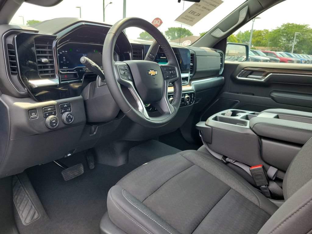 Used 2023 Chevrolet Silverado 1500 LT AWD/4WD image 21