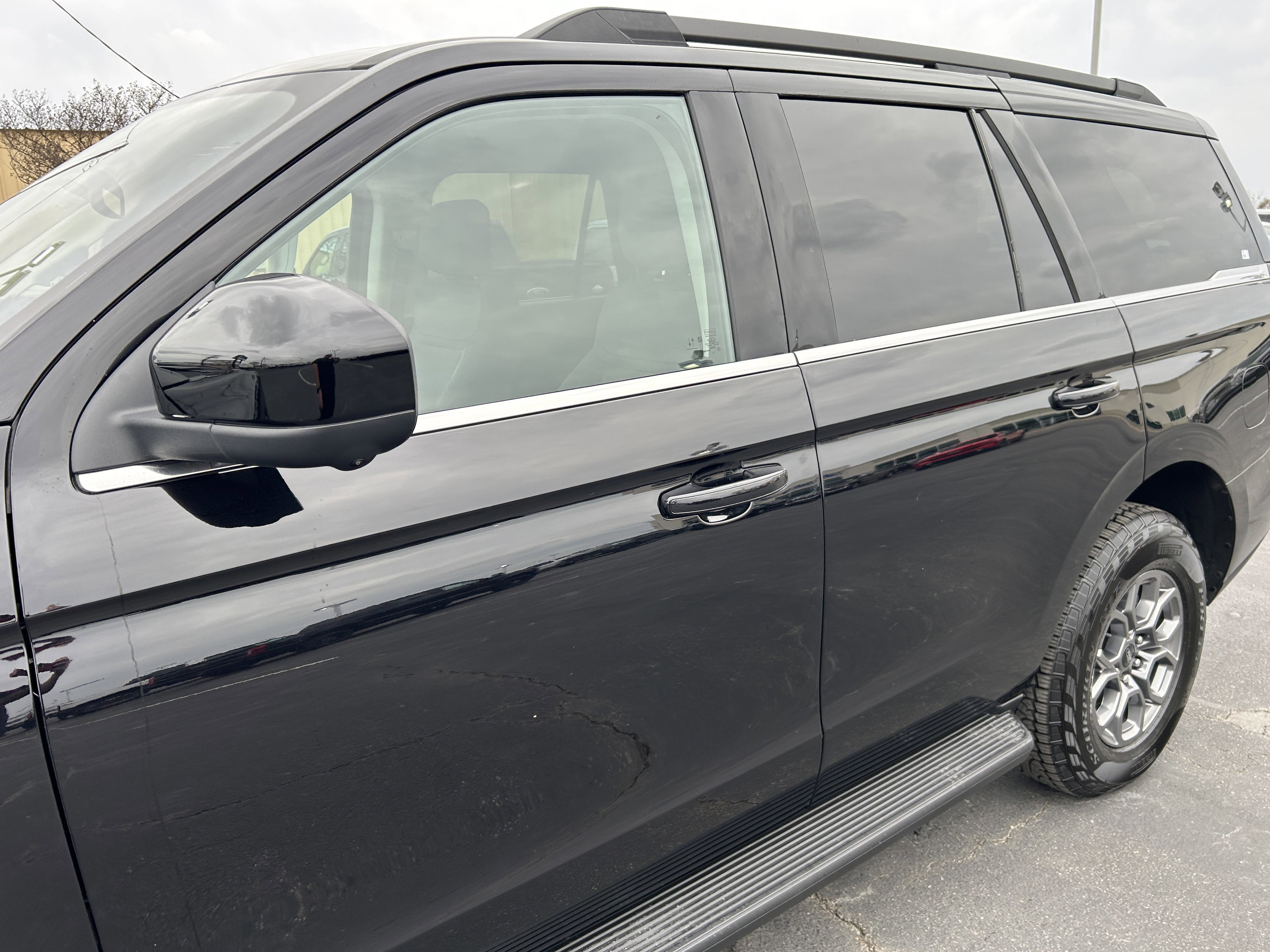 Certified 2025 Ford Expedition Active image 2