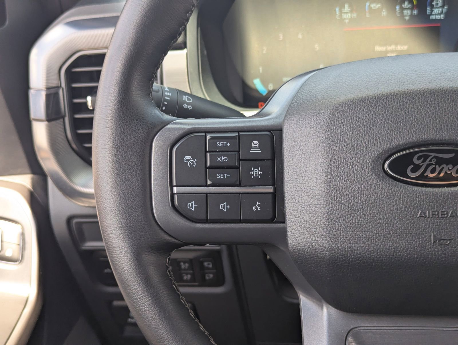 Certified 2025 Ford F150 Lariat AWD/4WD image 23