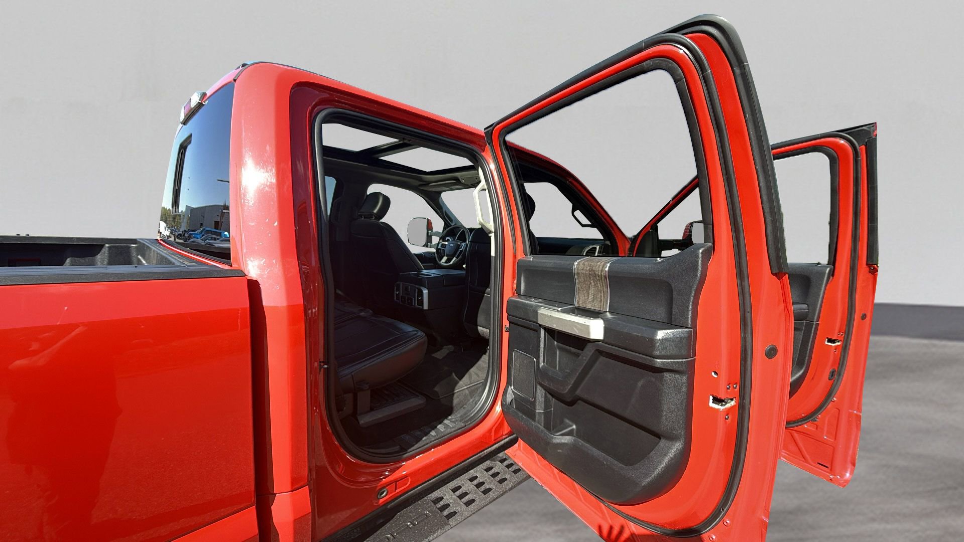 Certified 2020 Ford F250 Lariat w/ Tremor Off-Road Package image 27