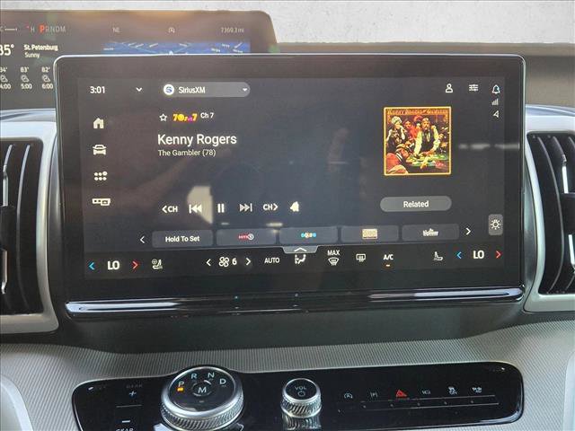 Certified 2025 Ford Expedition Active image 12