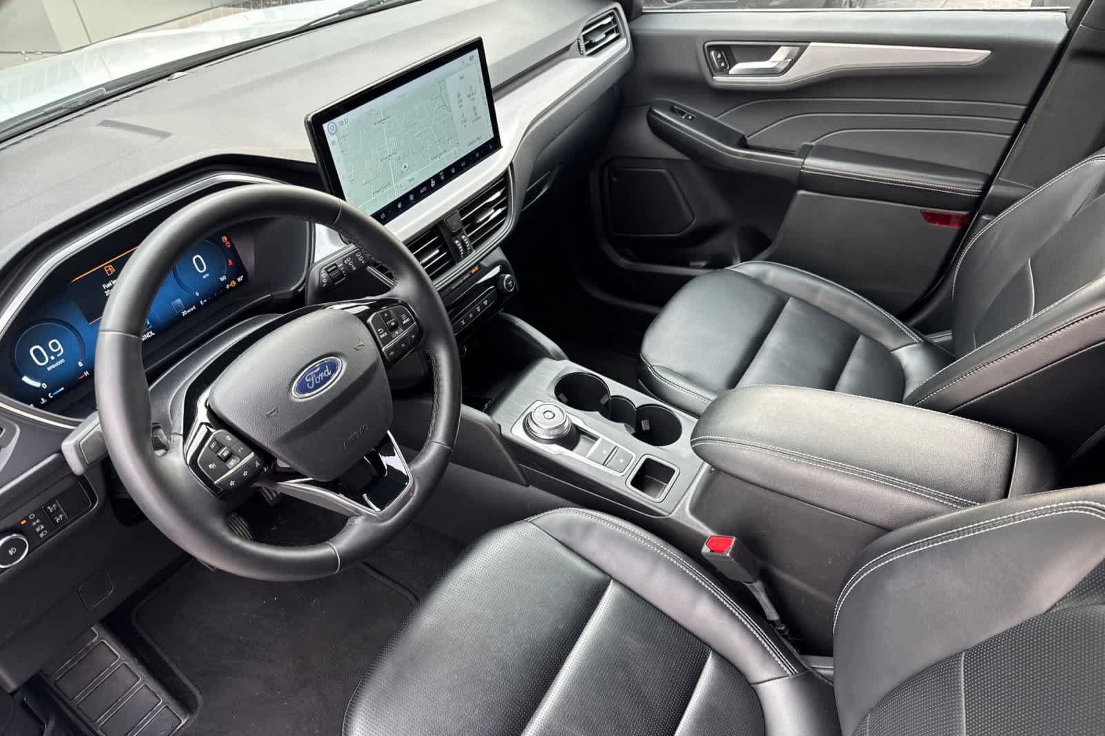 Certified 2025 Ford Escape Platinum AWD/4WD image 11