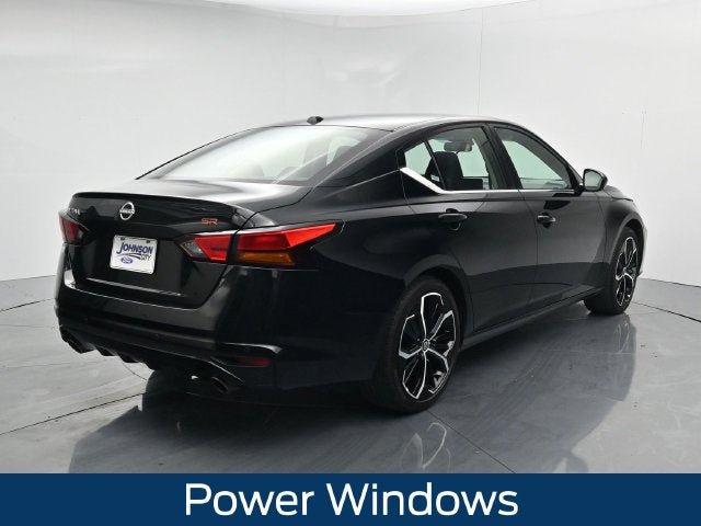 Used 2025 Nissan Altima 2.5 SR FWD image 10