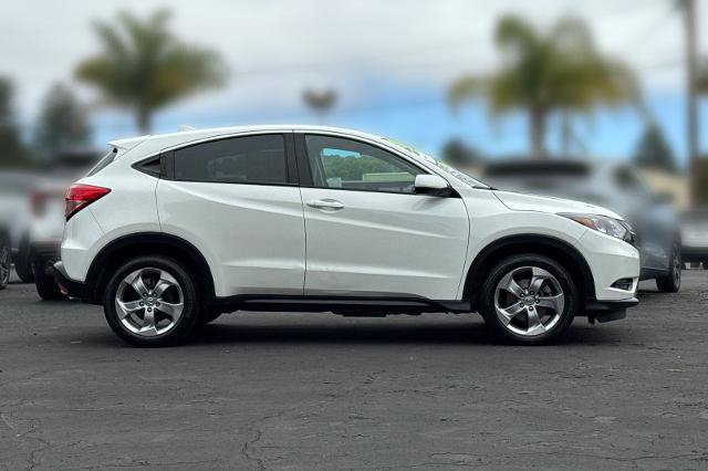 Used 2018 Honda HR-V LX image 27